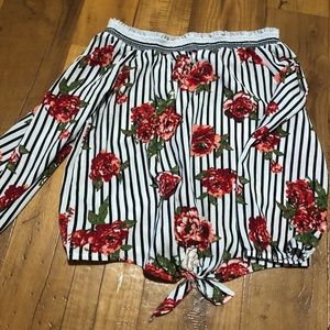 Off shoulder long sleeve